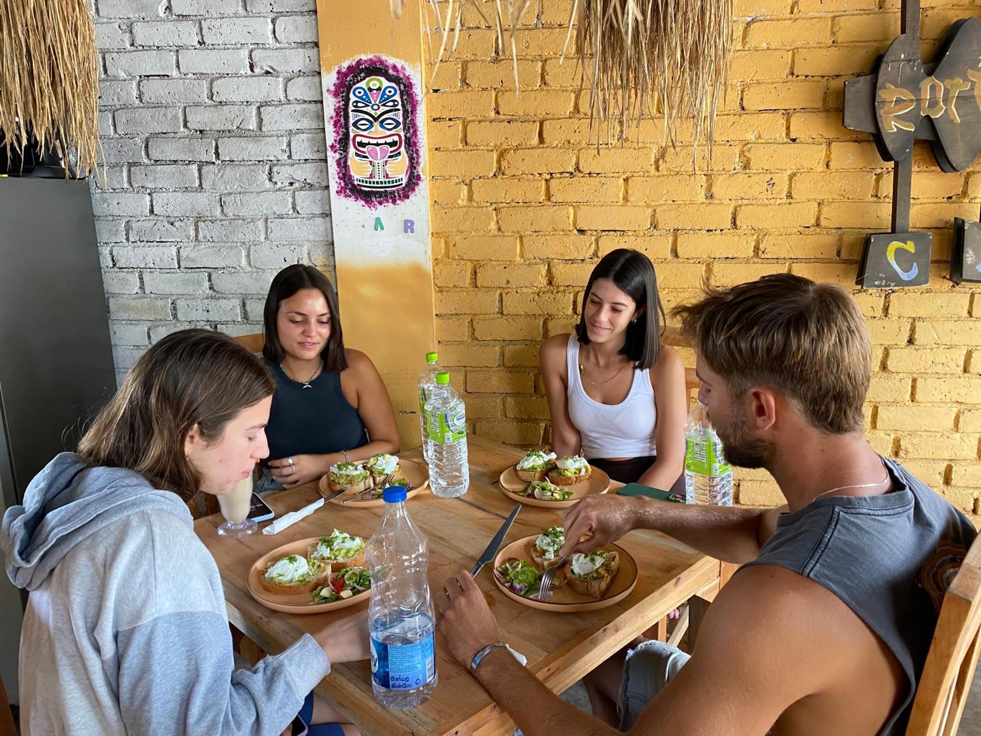 Tiki Bar Hostel Ella Luaran gambar